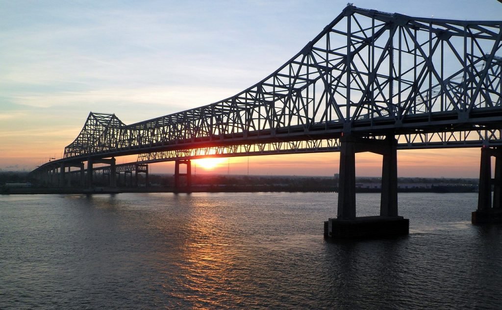 mississippi, bridge, sunrise-112000.jpg